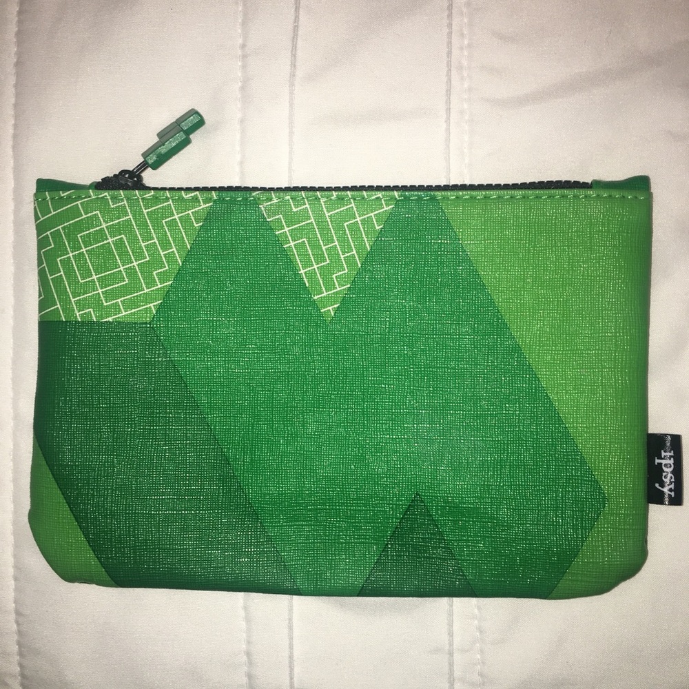 IPSY Bag - perfect for makeup, toiletries, travel!